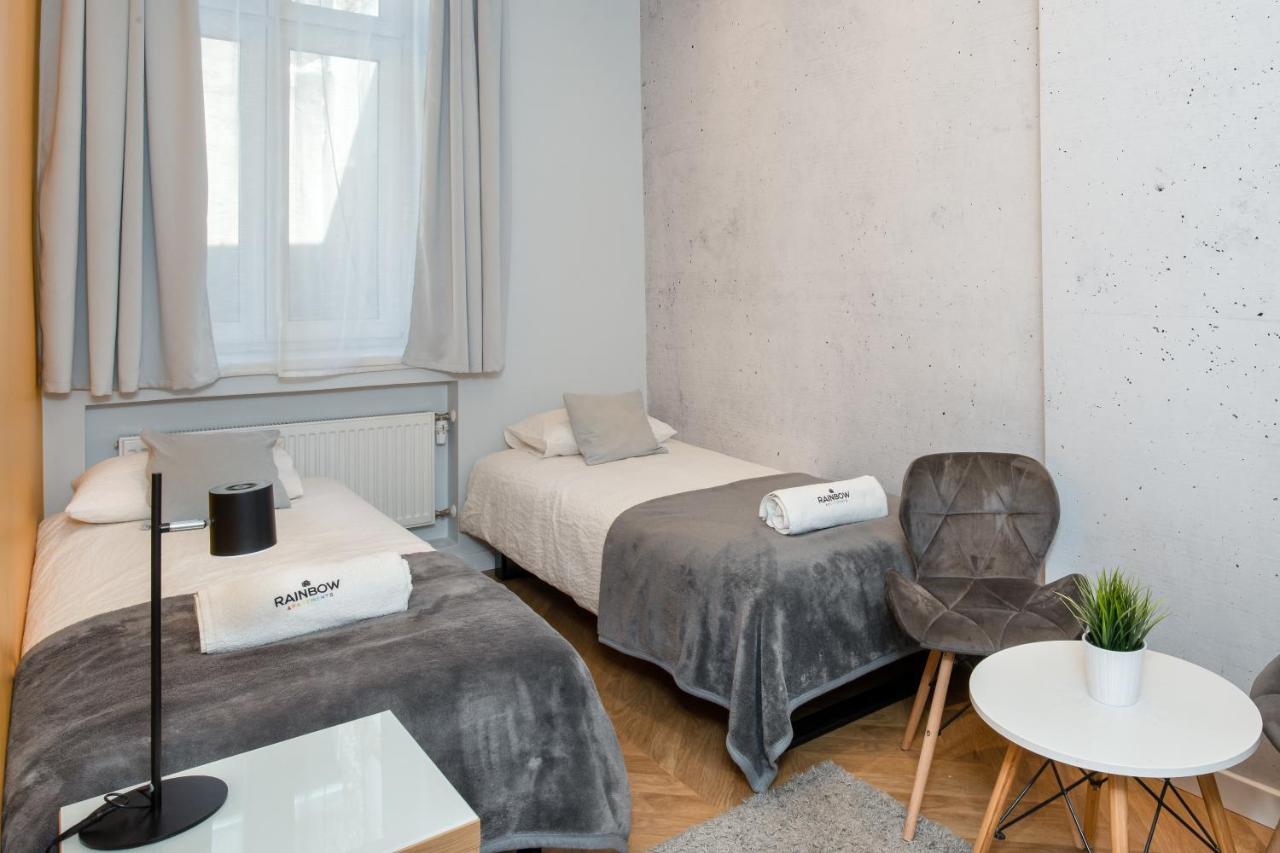 Apartament Rainbow 3 *